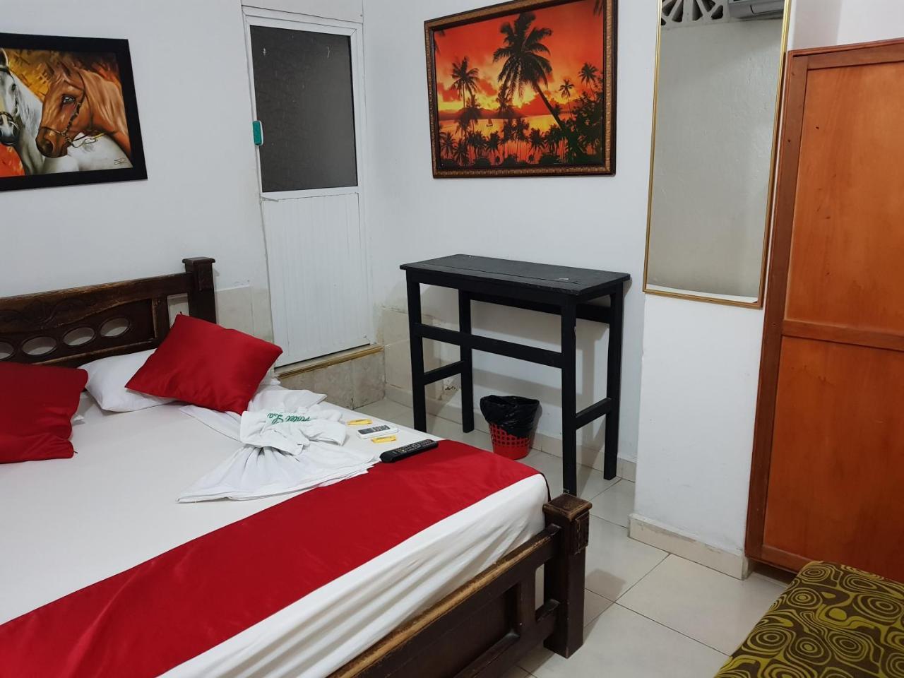 Hostal La Espanola De Getsemani Cartagena Екстериор снимка